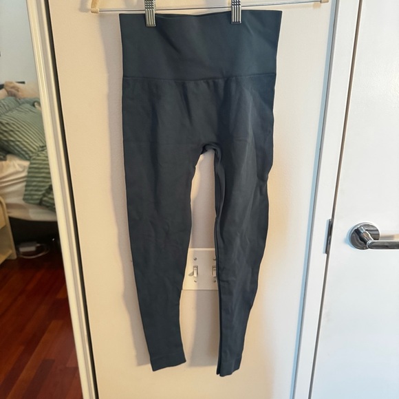 SET Active Pants - SET ACTIVE Sculptflex Power High-Rise Leggings - Small